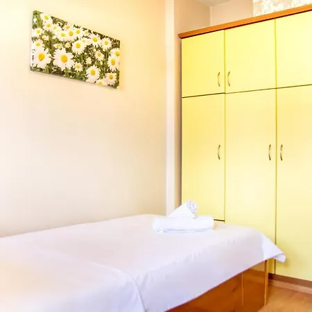 Colorful Flat With Balcony In Bayrakli Izmir