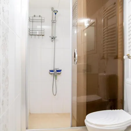 Apartment Colorful Flat With Balcony In Bayrakli Izmir